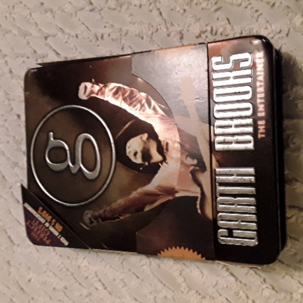 Garth Brooks The Entertainer  5 DVD collection